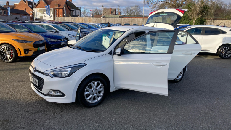 Hyundai i20 1.2 SE 5dr Petrol Hatchback
